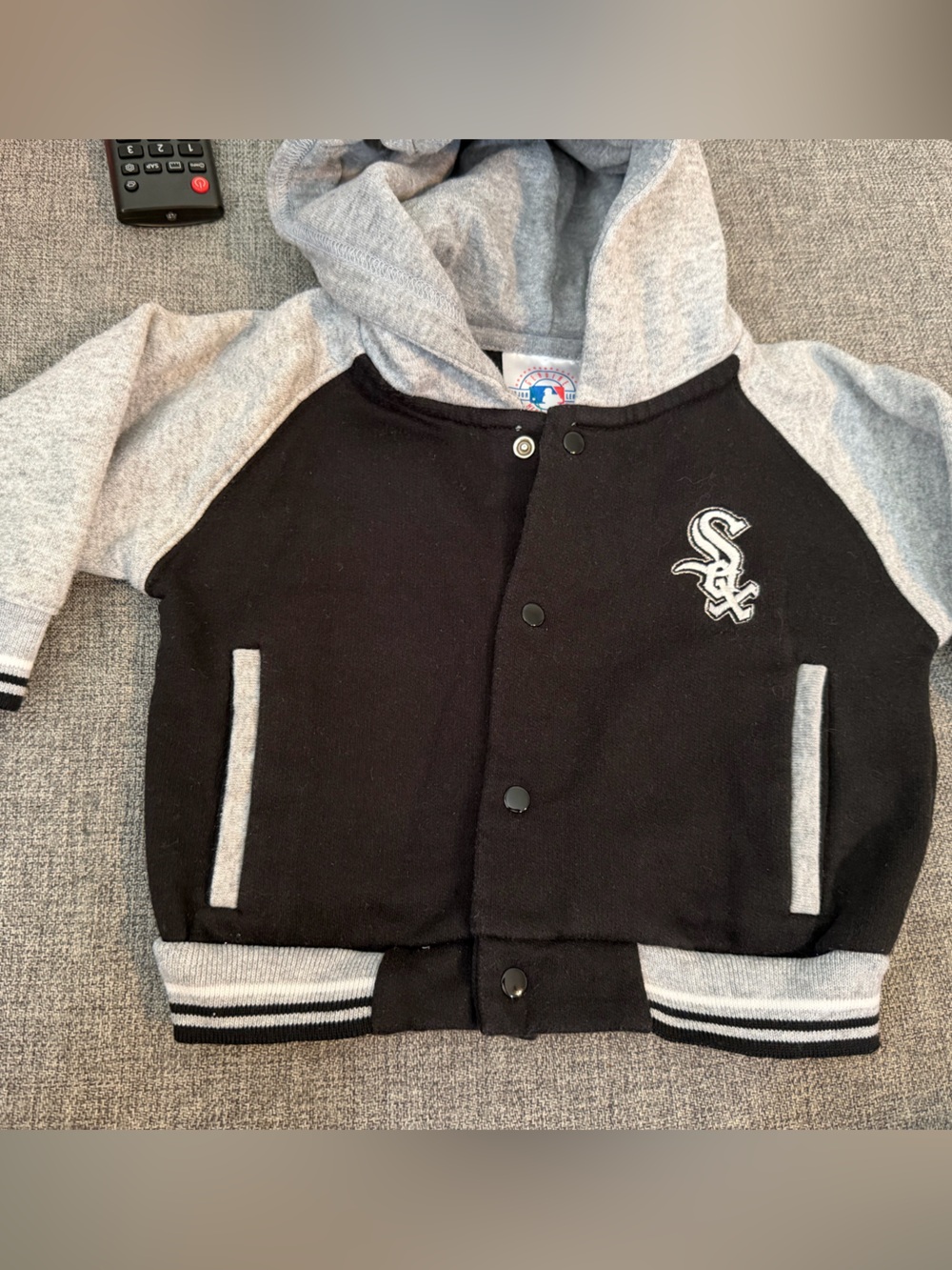 MLB Chicago White Sox Black & Gray Hooded Varsity Jacket Vintage Fan Size 12M